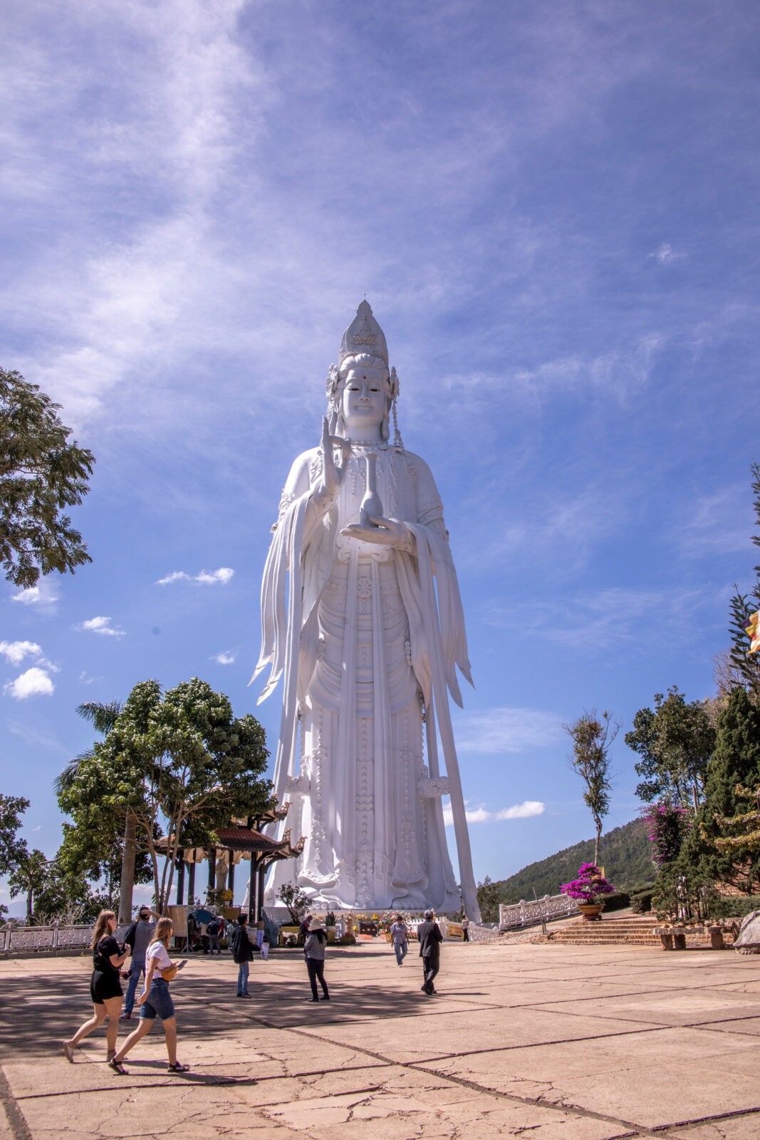 riesige Buddha statue in vietnam