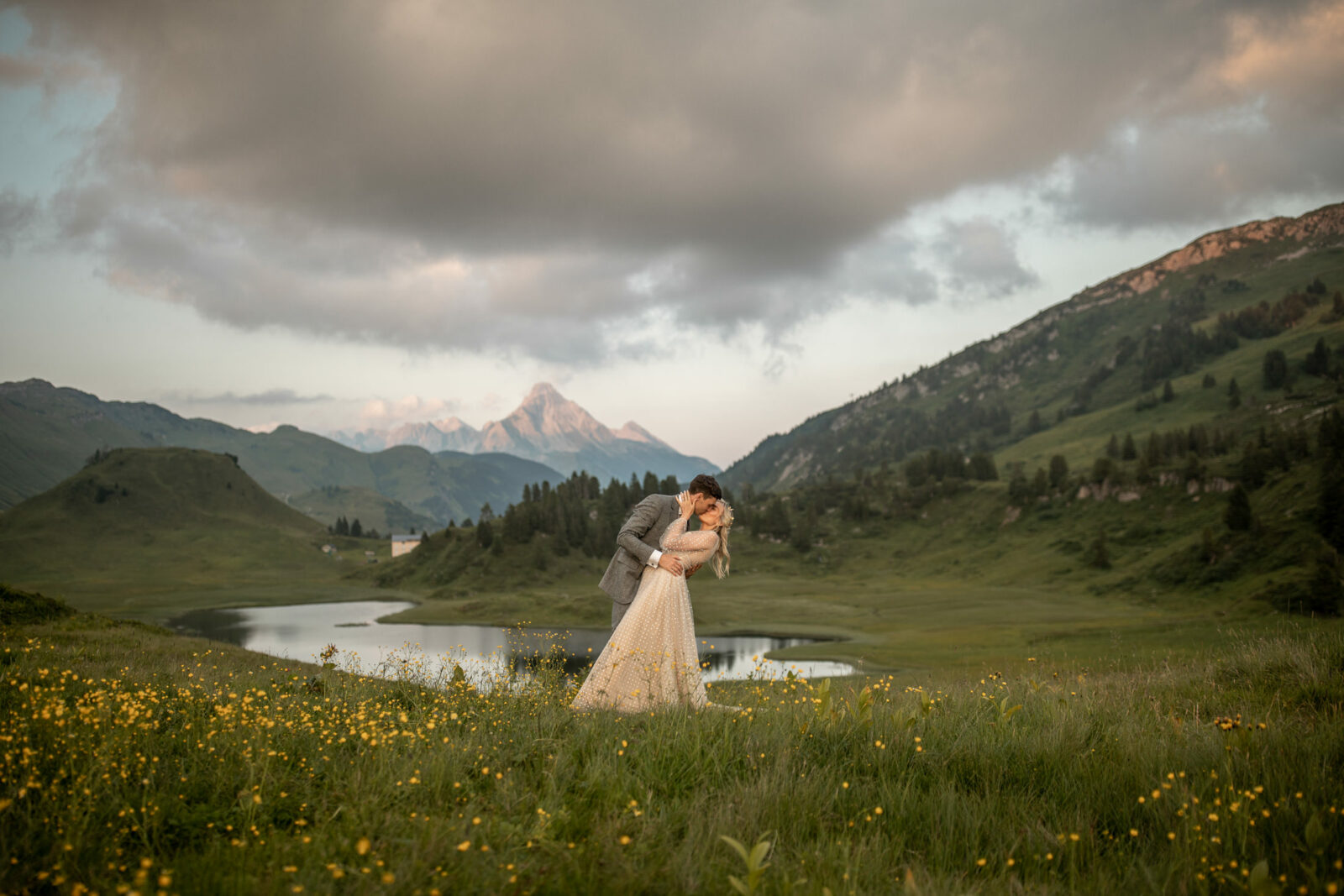Hochzeit in den Alpen mit Bergkulisse