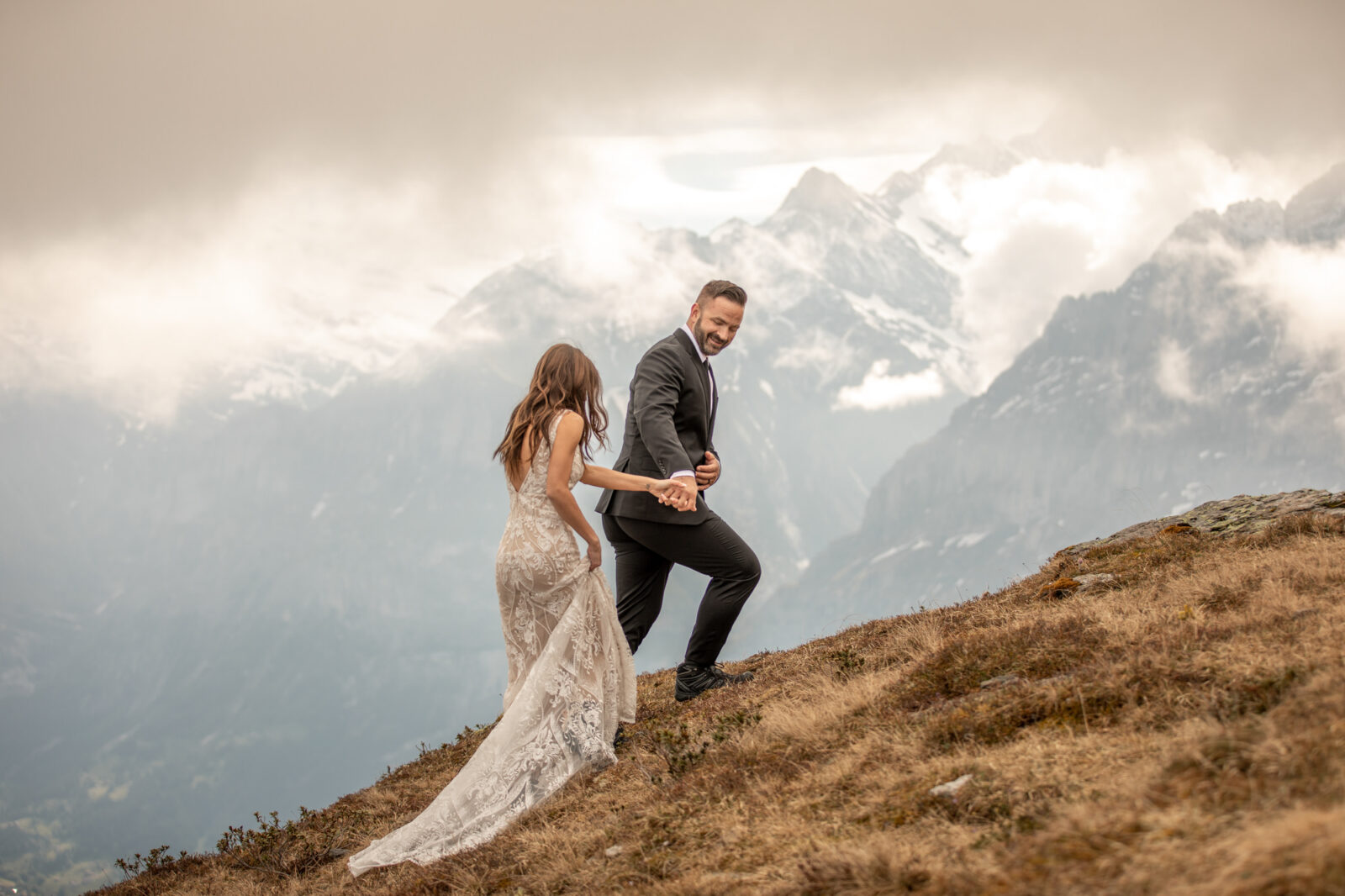 Elopement Hochzeit Fotografen Schweiz Wild Embrace