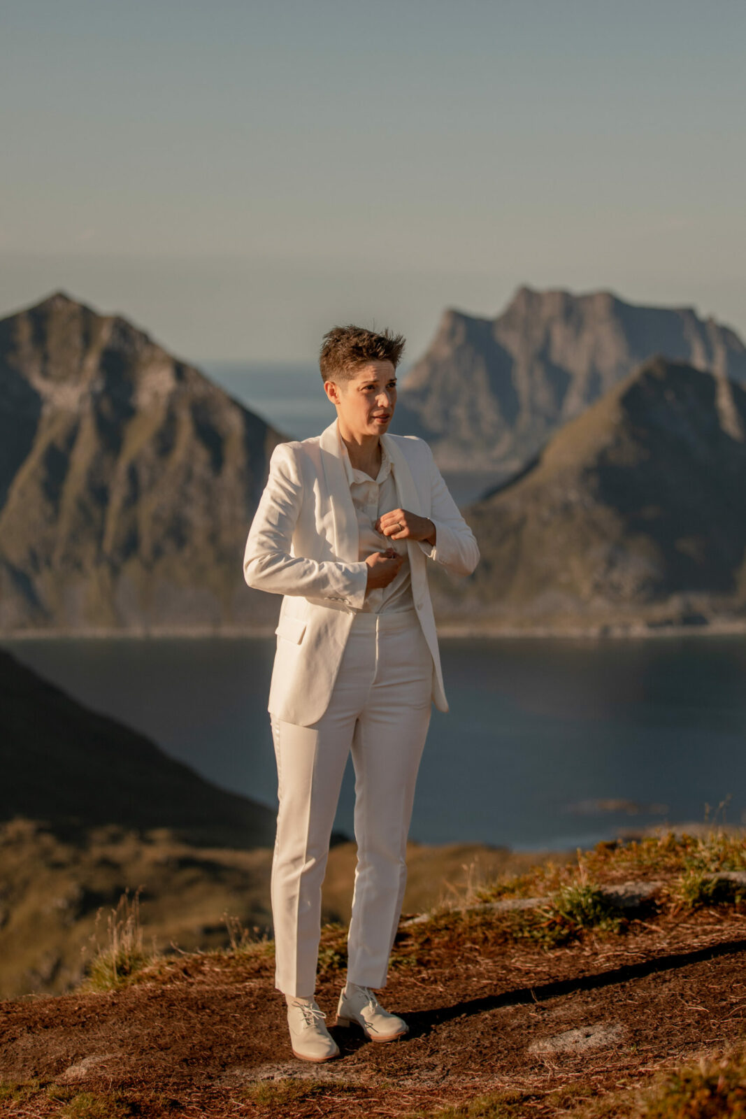 Elopement Fotografen Norwegen Wild Embrace