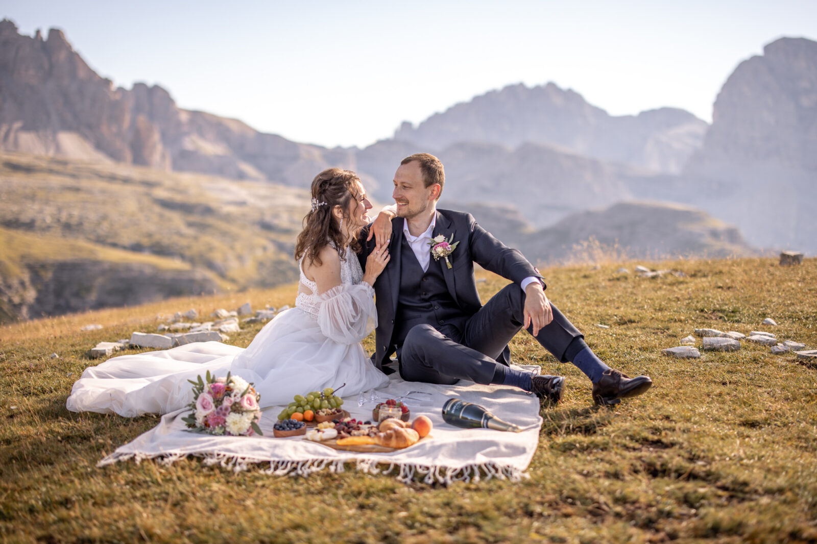 Picknick in den Dolomiten am Hochzeitstag