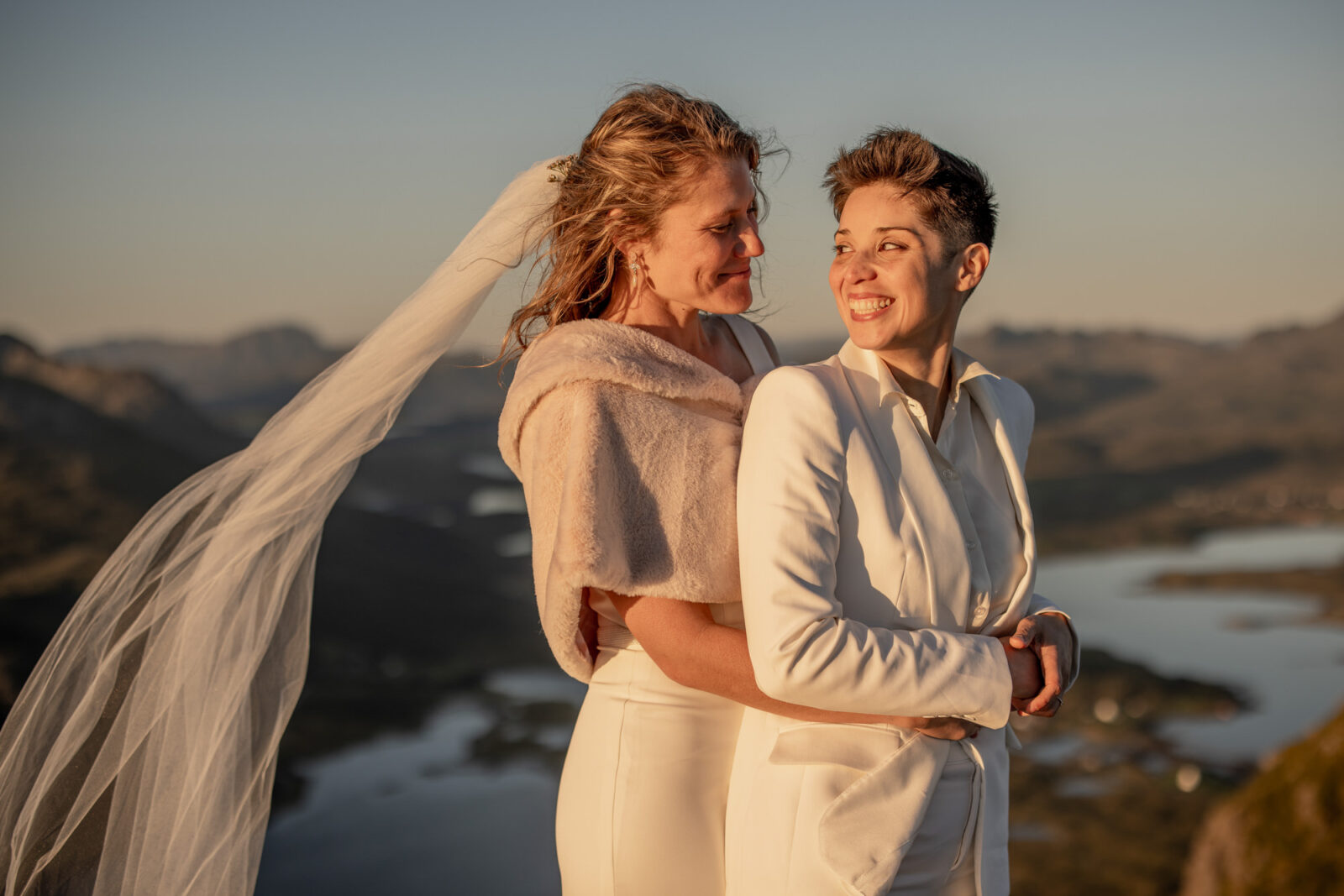 Hochzeit in Norwegen auf Berggipfel