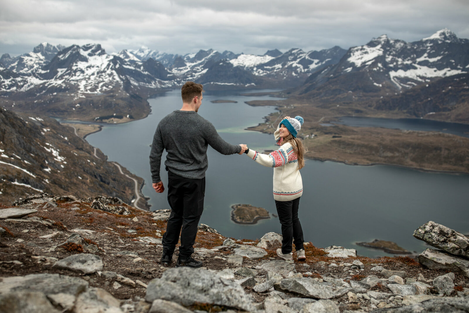 Hochzeitsantrag in den Bergen in Norwegen