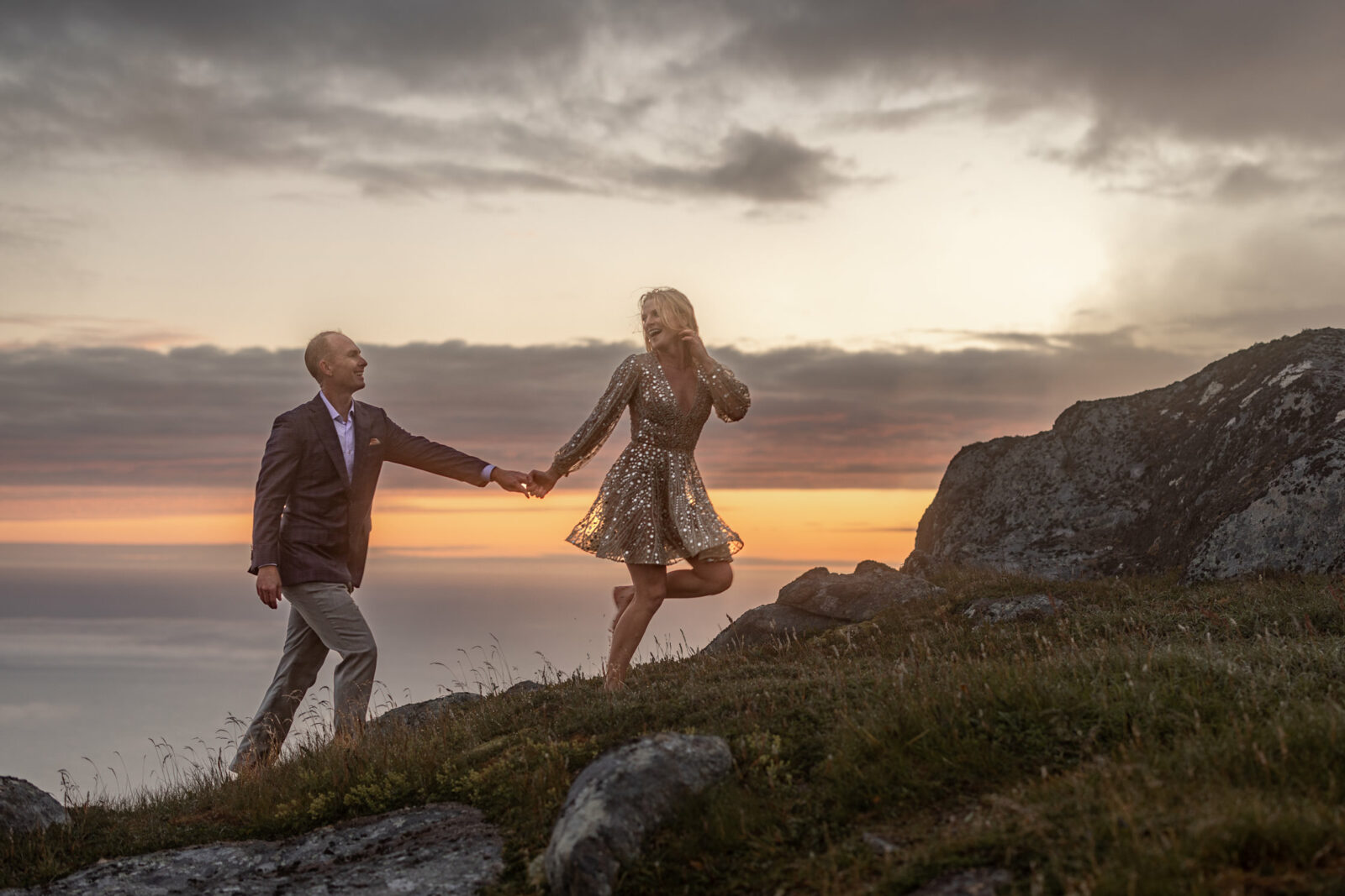 Verlobungsfotos auf den Lofoten in Norwegen Fotografen