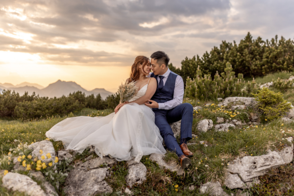 Hochzeitsfotos in den Bergen von Österreich