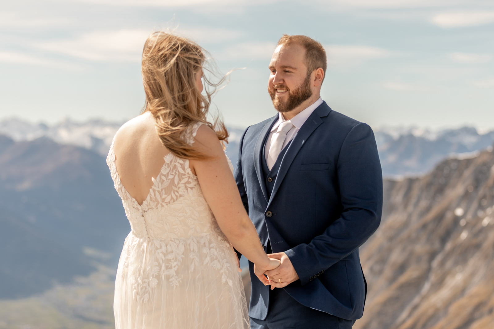 Eheversprechen auf dem Berggipfel
