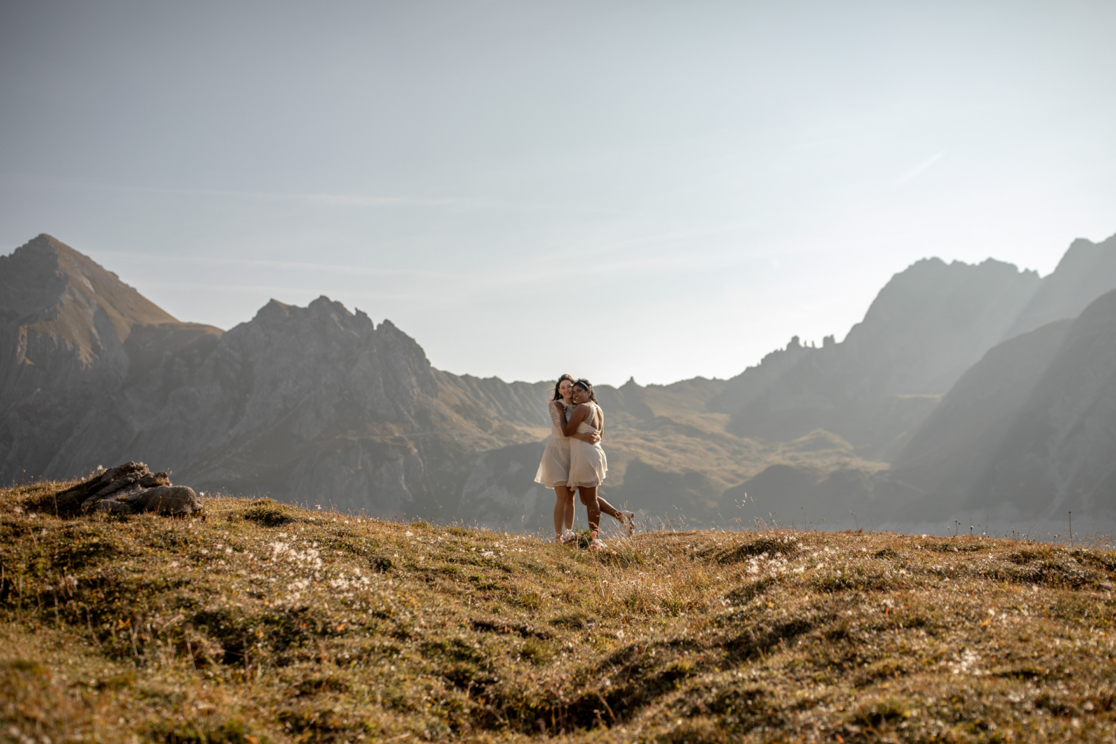 lgbtq Hochzeitsfotos in den Bergen von Österreich